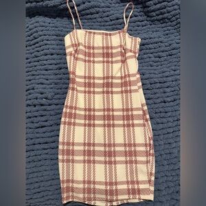 White and Pink Checkered Mini Dress!🩷 No tags but never worn!